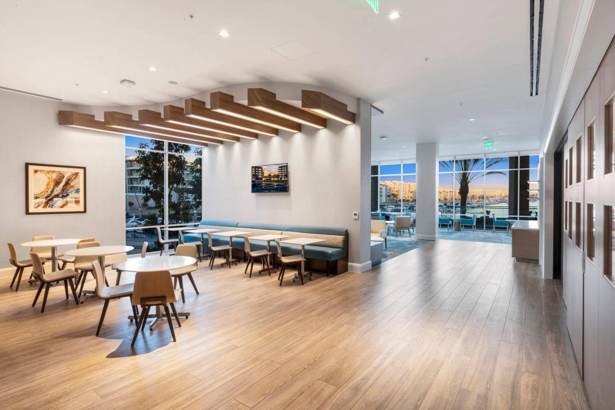 Hotel By Marriott Marina Del Rey 3*